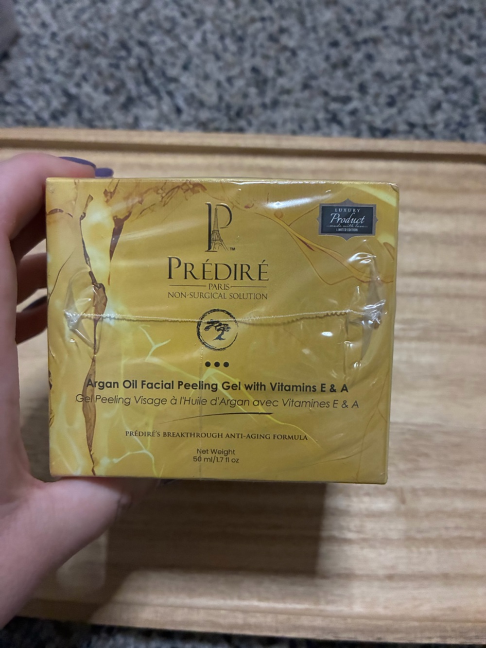 PREDIRE Facial Peeling Oil Gel with Vitamins E & A - Gold Packaging